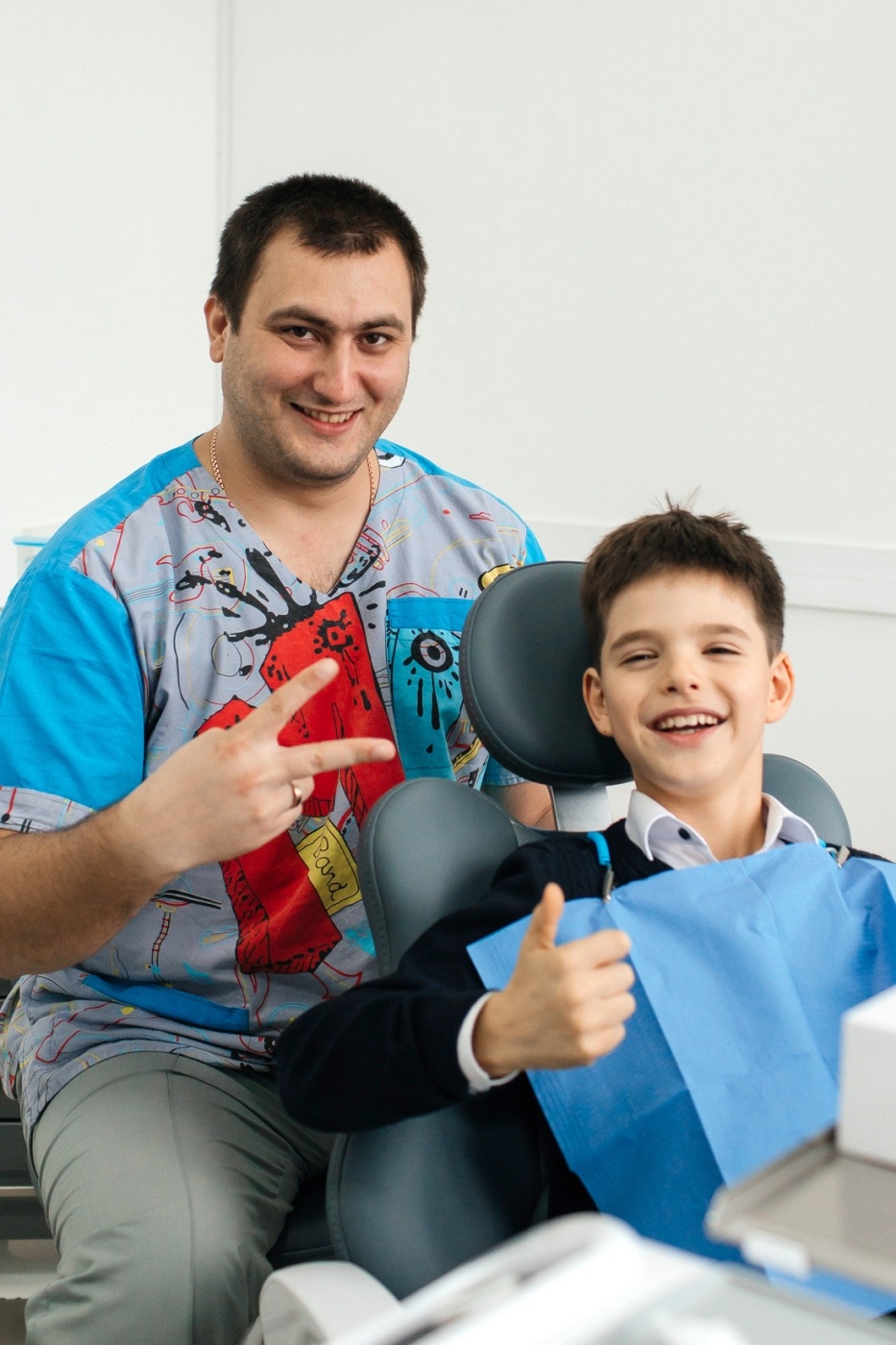 Детский стоматолог принимает в стоматологии в Ставрополе в клинике Стомион