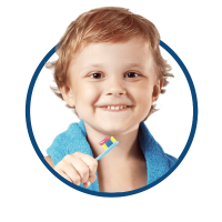 Учим ребенка чистить зубки, чтобы не потребовалось лечение молочных зубов